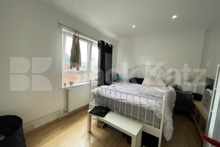 Located moments from London Bridge, Borough and The River Thames Whites Grounds, London Bridge